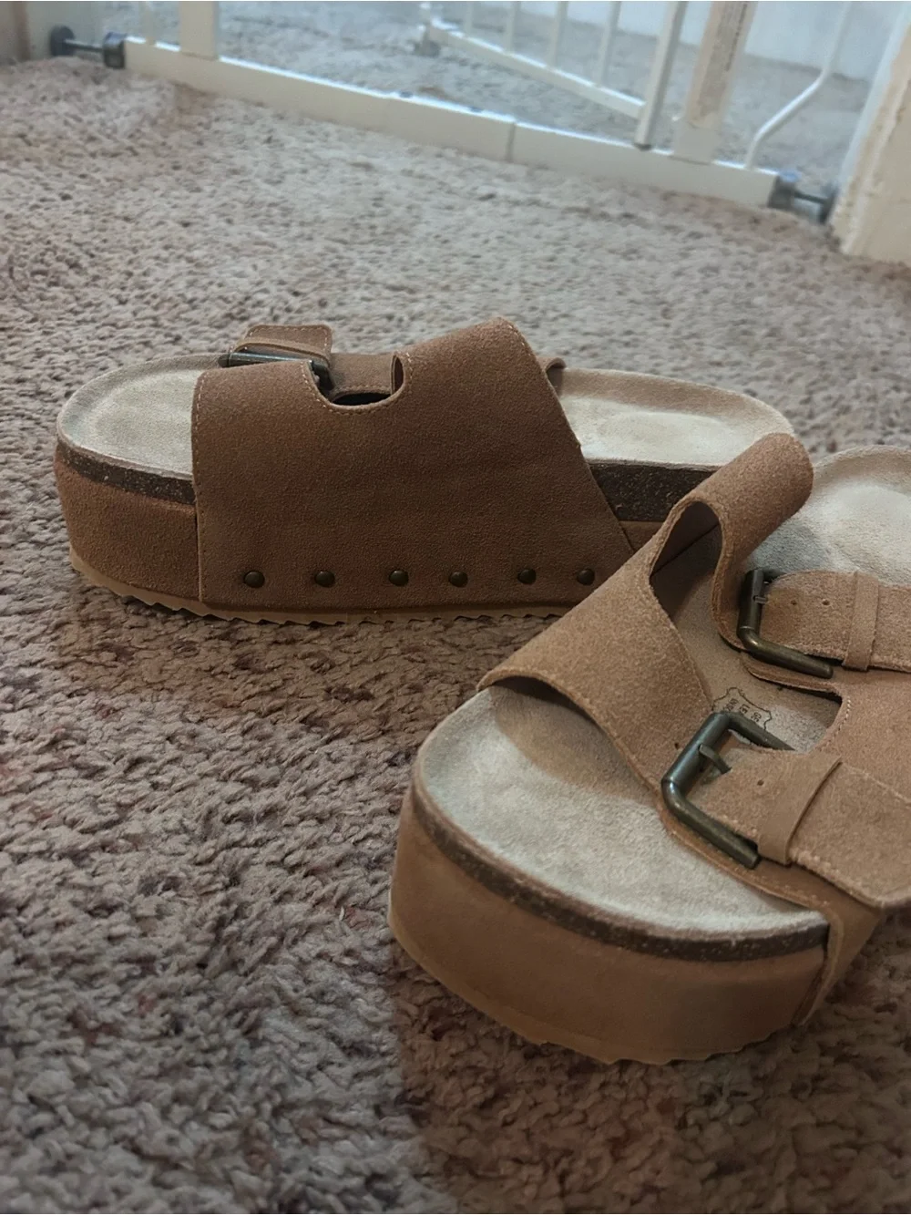 Cushionaire soft tan